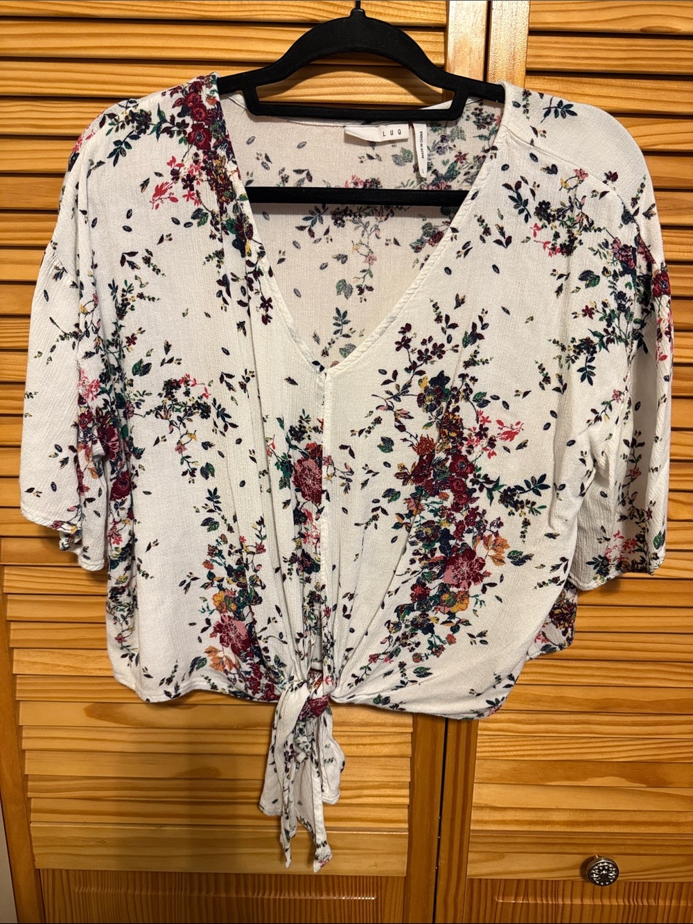 Women's White Floral Tie-Front Crop Top